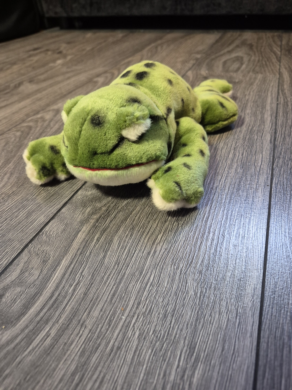 Russ Berrie Yomiko Classics Bullfrog Plush Frog Green Spotted Stuffed Animal